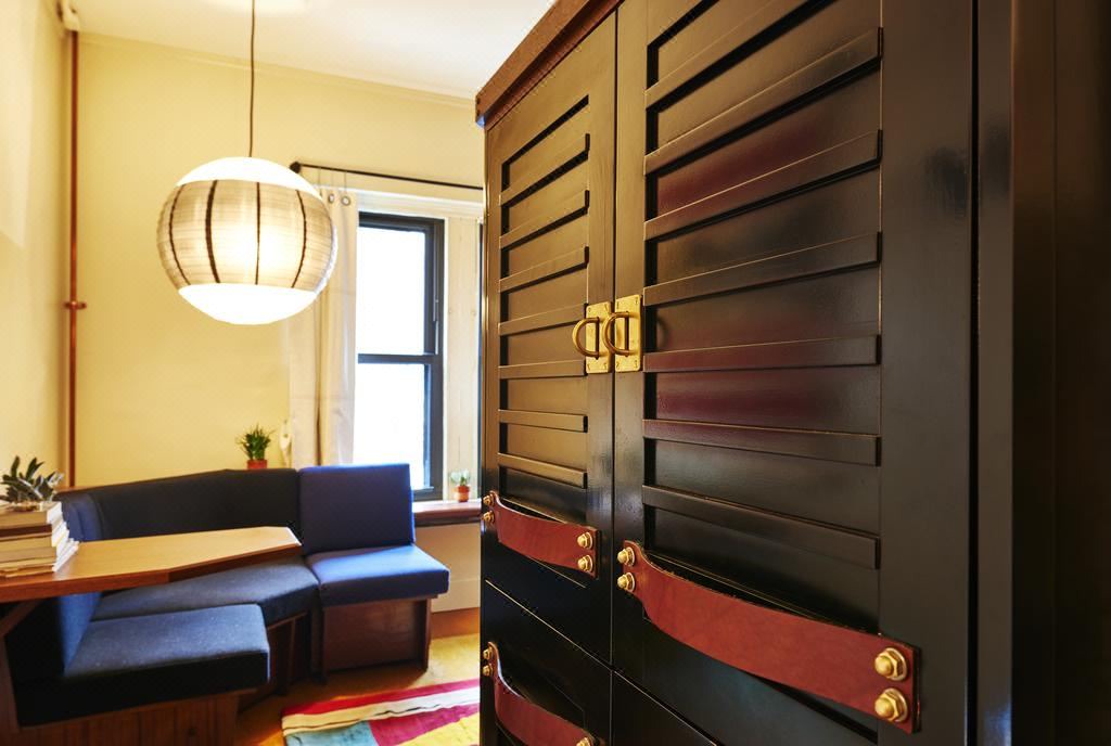 Photo of Livingroom in Downtown Chicago