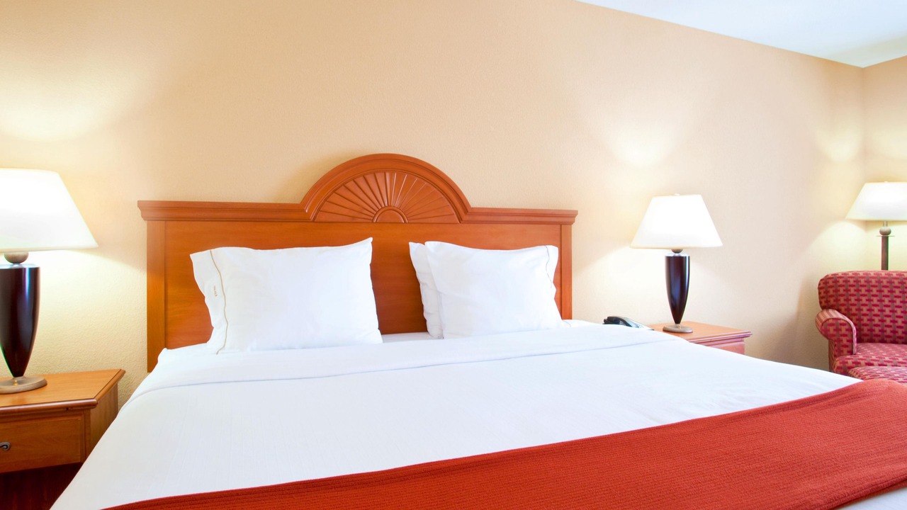 Photo of Bedroom in Lake Zurich