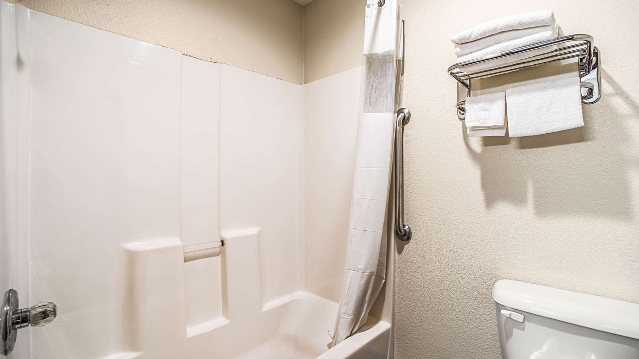 Photo of Bathroom in Carbondale