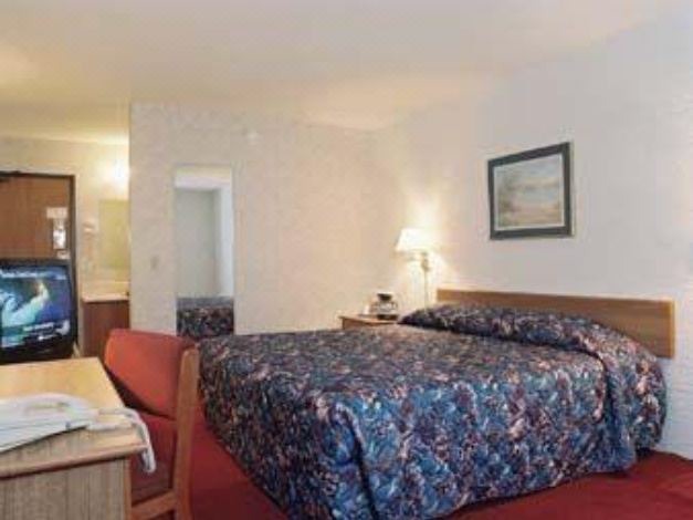 Photo of Bedroom in Elk Grove Village