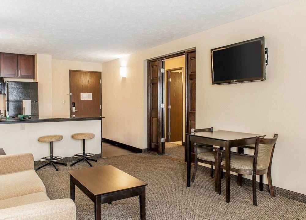 Photo of Livingroom in Mattoon