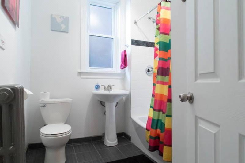 Photo of Bathroom in Lakeview