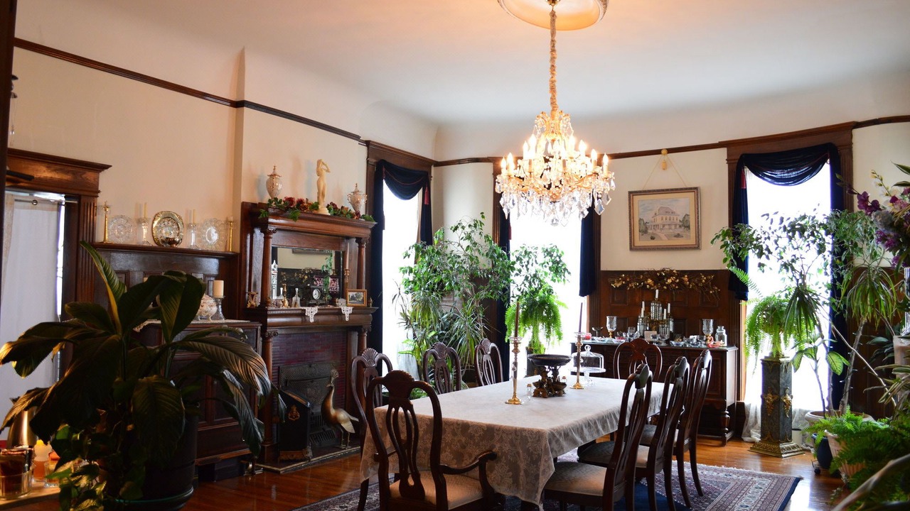 Photo of Livingroom in Alton