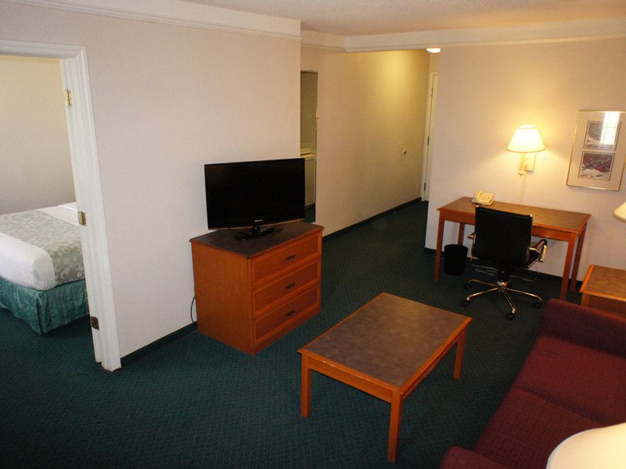 Photo of Livingroom in Quad Cities
