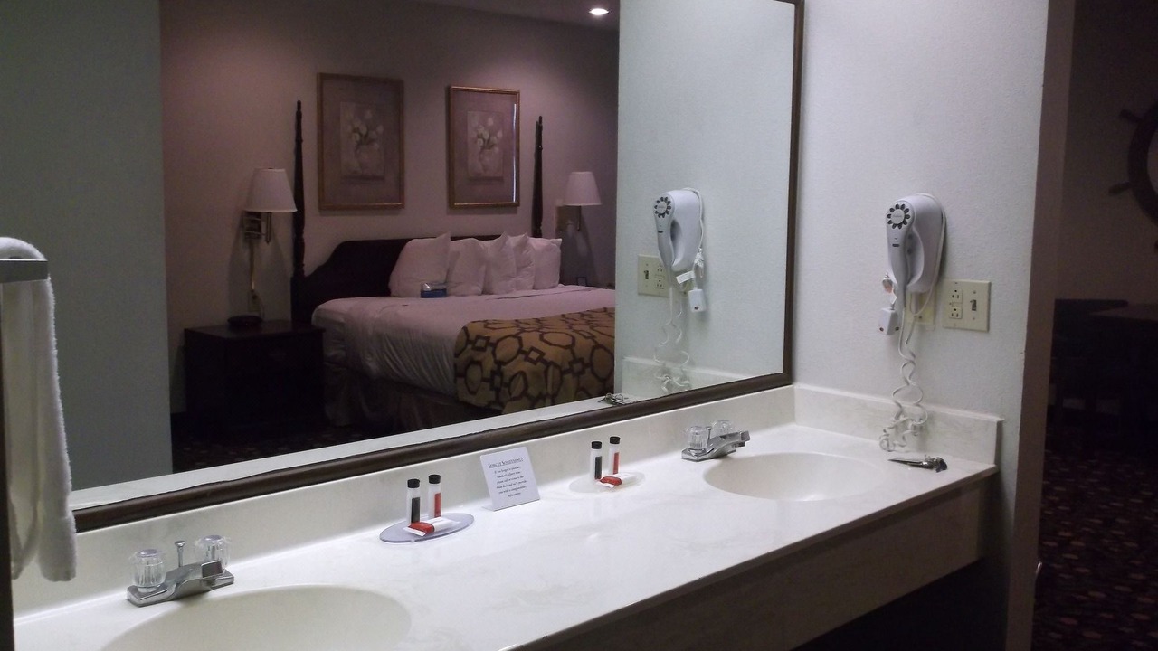 Photo of Bathroom in Metropolis