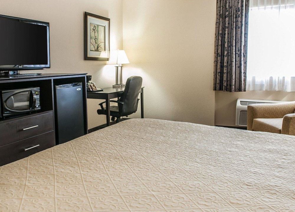 Photo of Bedroom in Mattoon