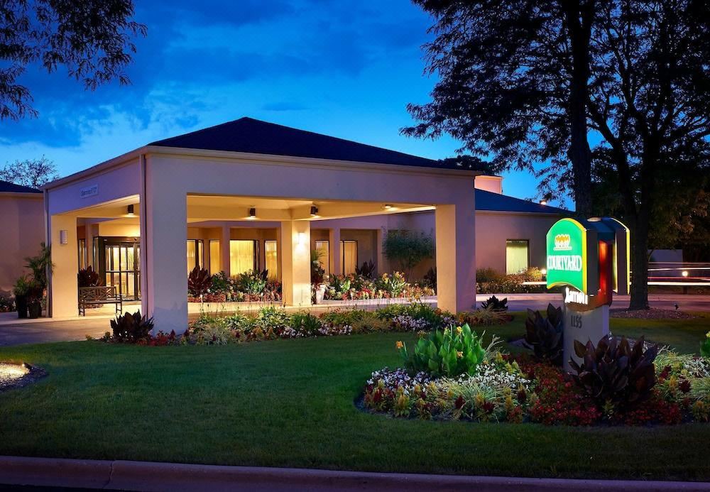 Photo of Buildings in Naperville