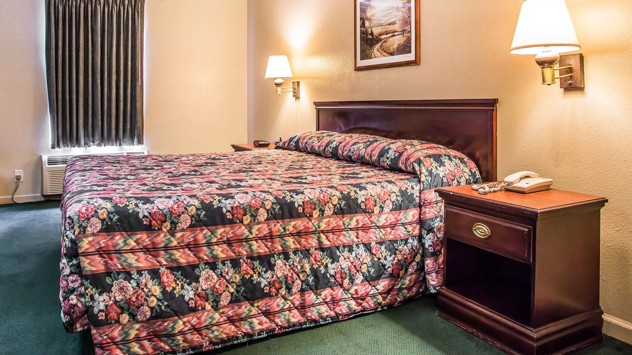 Photo of Bedroom in Mitchell