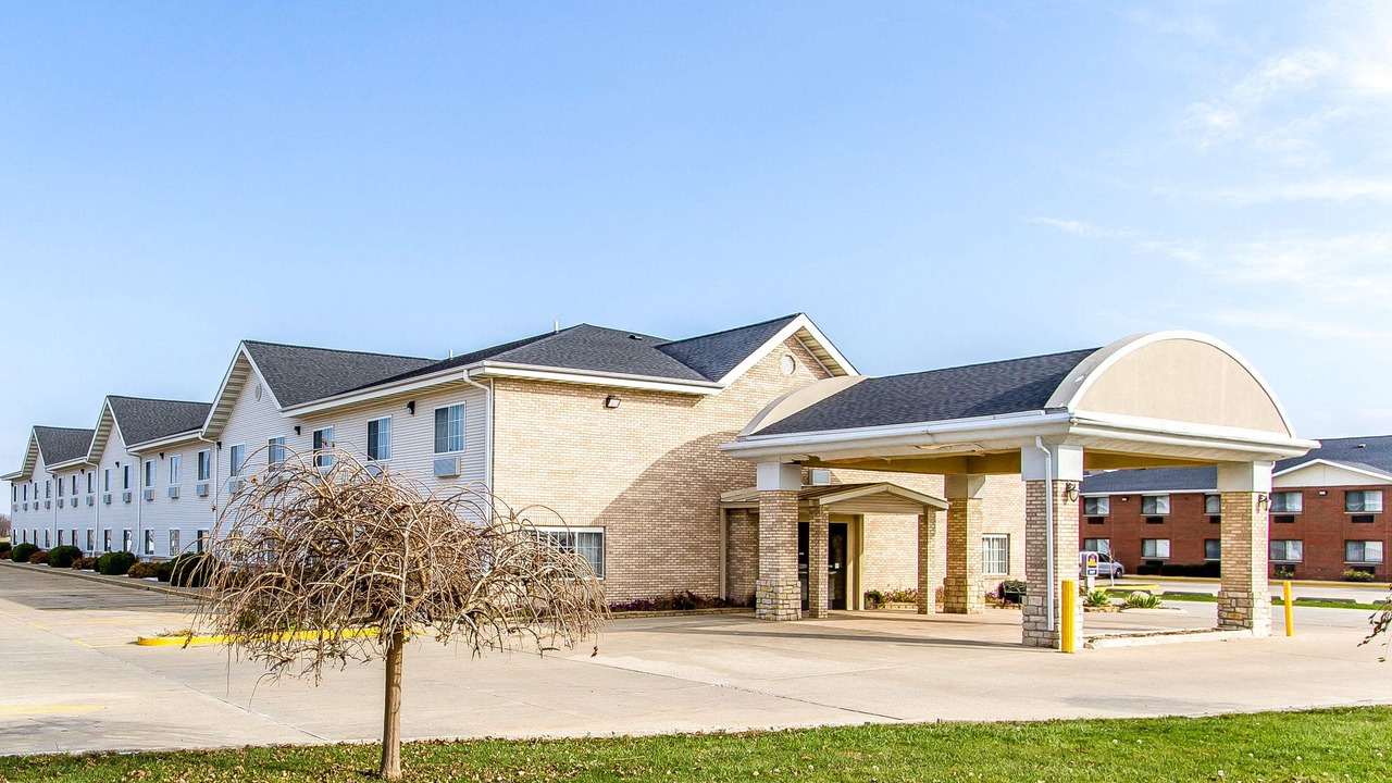 Photo of Buildings in Pontiac