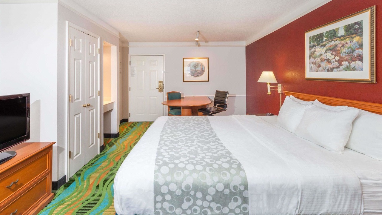 Photo of Bedroom in Arlington Heights