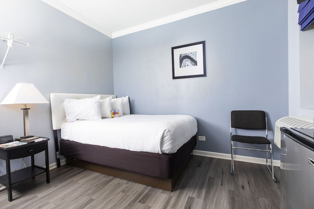 Photo of Bedroom in Near West Side