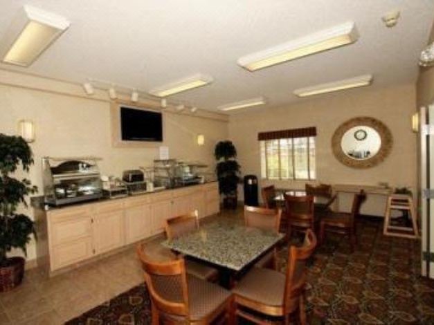Photo of Livingroom in Macomb