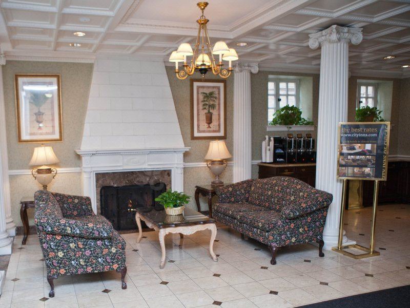 Photo of Livingroom in Lake View East