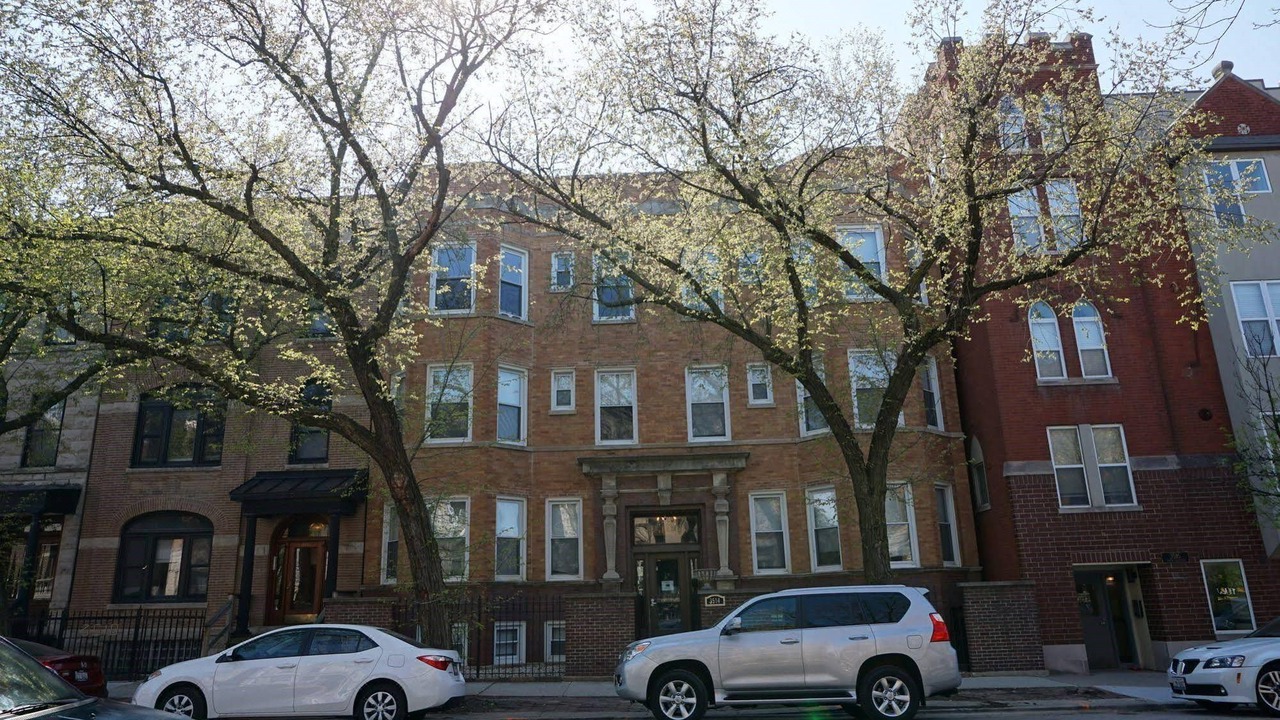 Photo of Buildings in Lakeview