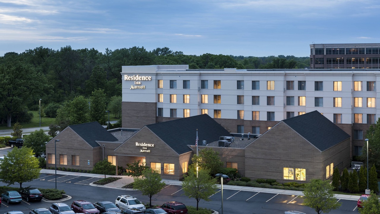Photo of Buildings in Lake Forest