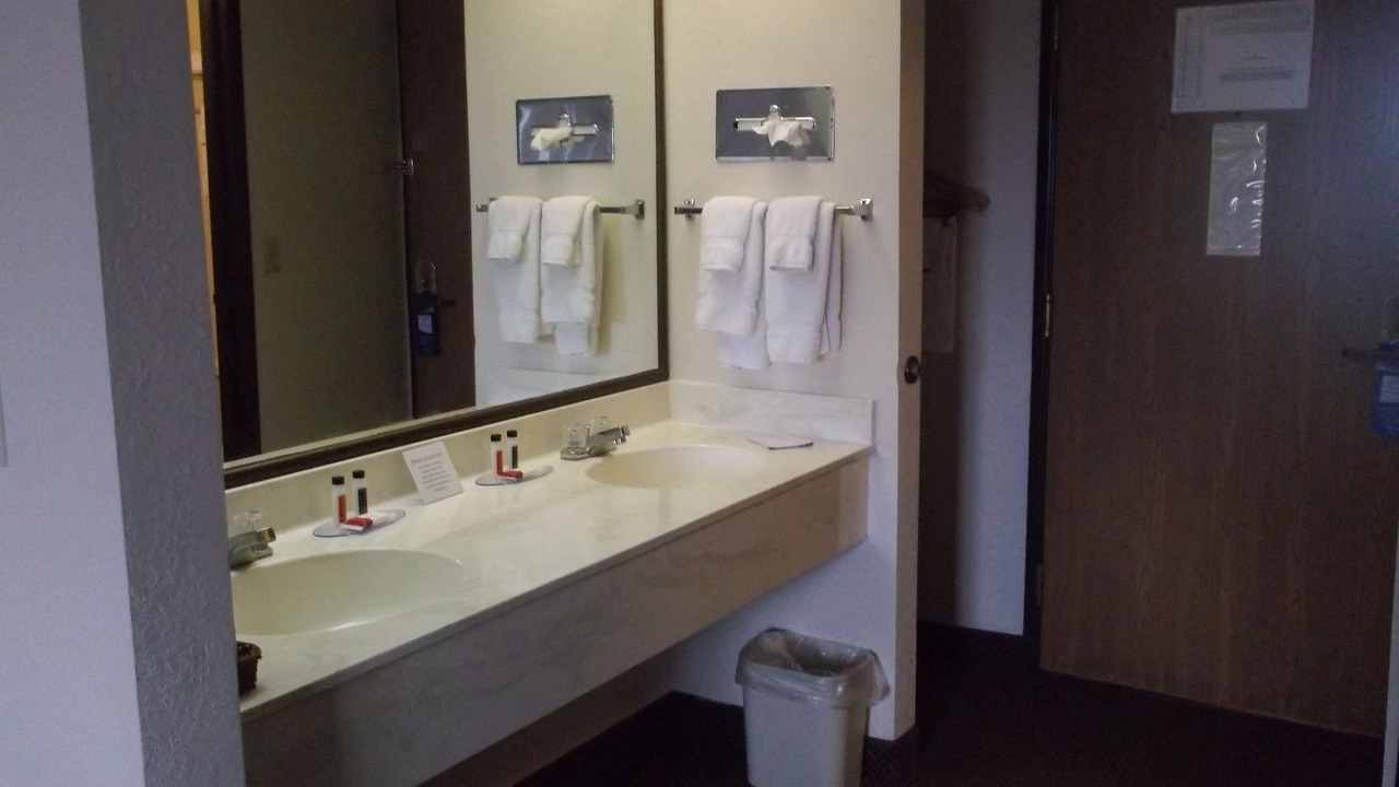 Photo of Bathroom in Metropolis
