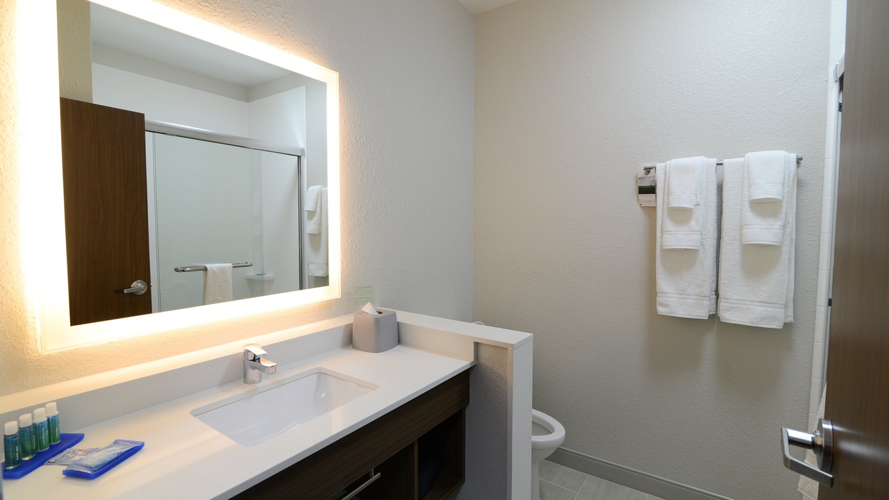 Photo of Bathroom in Niles