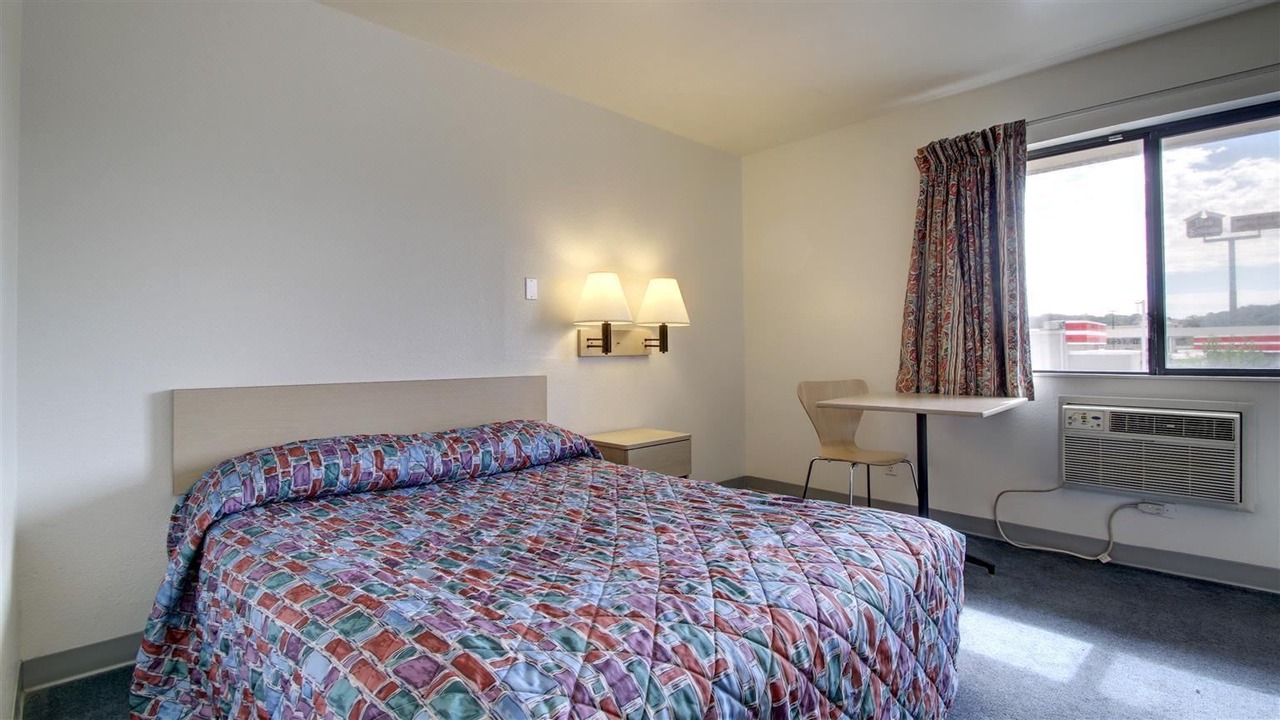 Photo of Bedroom in East Peoria