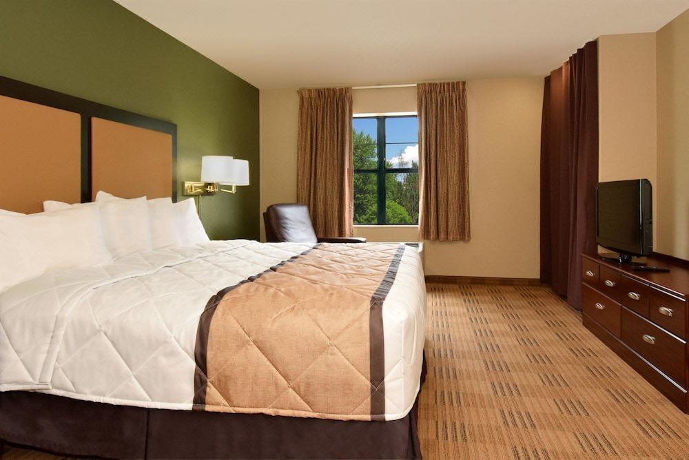 Photo of Bedroom in Schaumburg