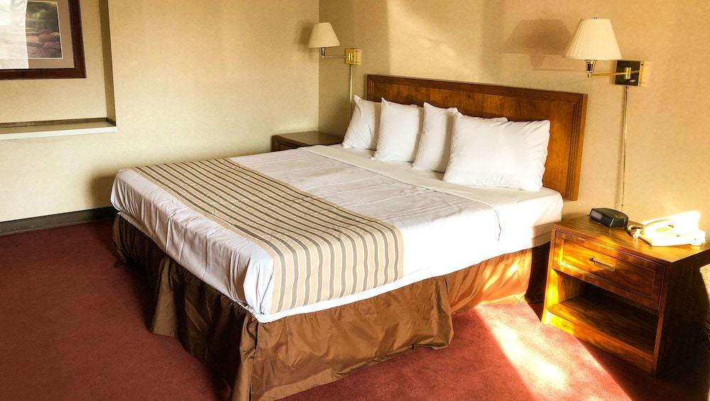 Photo of Bedroom in Dixon
