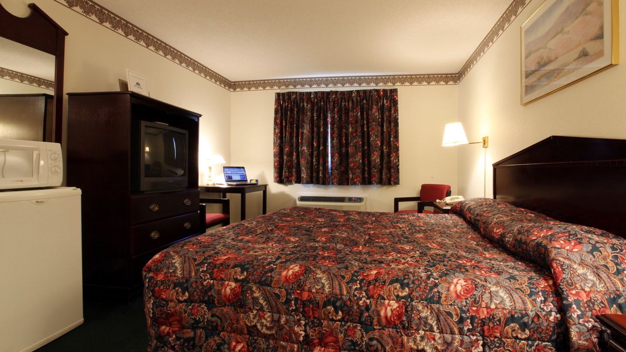 Photo of Bedroom in Macomb