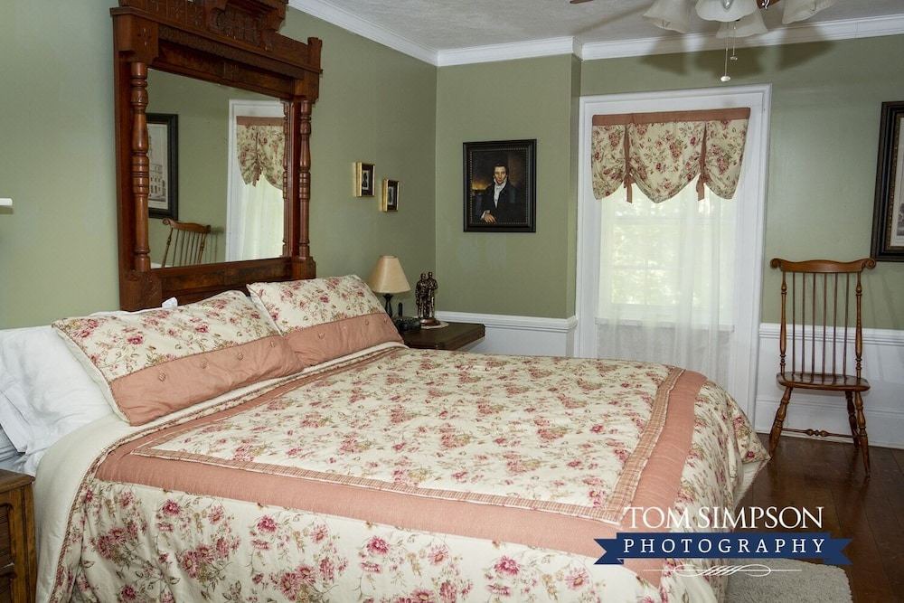 Photo of Bedroom in Nauvoo