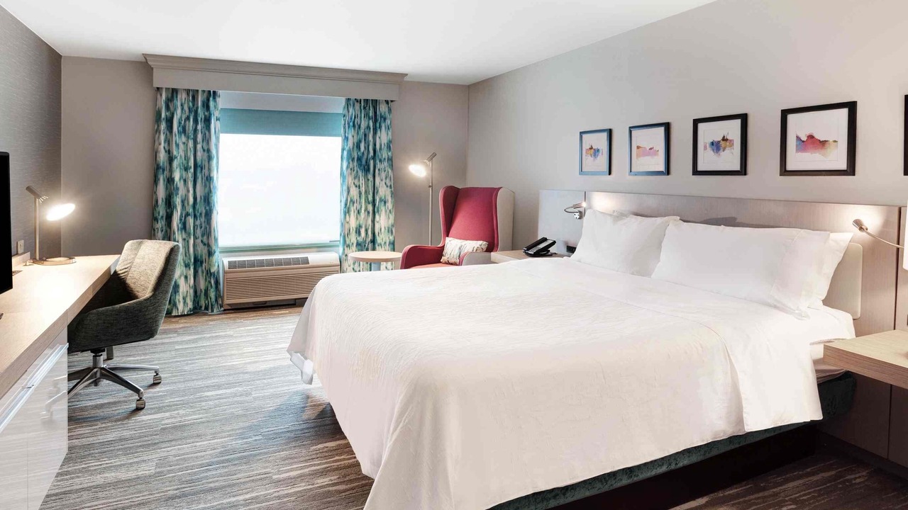 Photo of Bedroom in Evanston