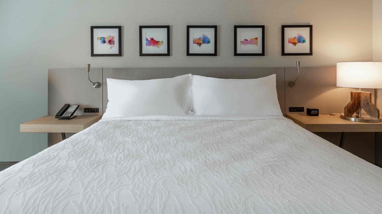 Photo of Bedroom in Evanston