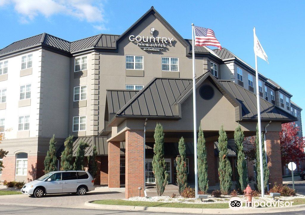 Photo of Buildings in Elk Grove Village