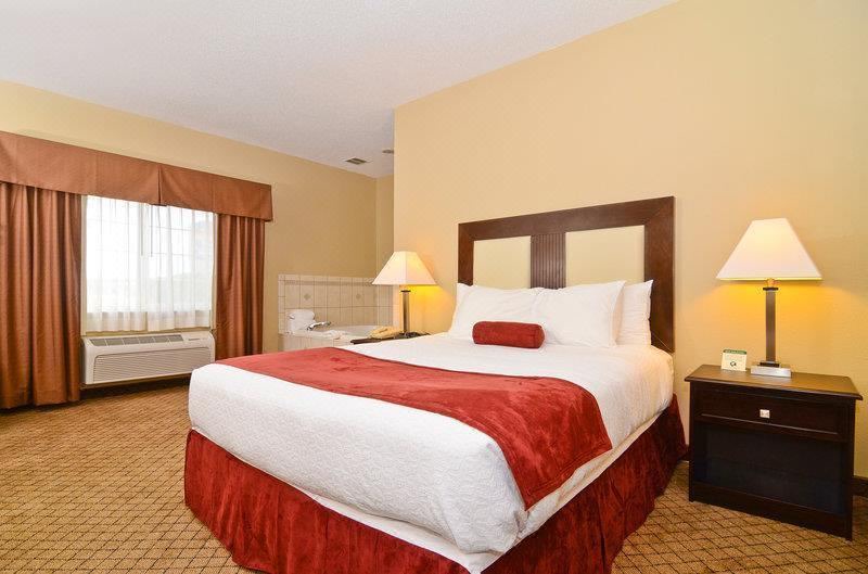 Photo of Bedroom in Macomb