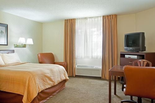 Photo of Bedroom in Waukegan