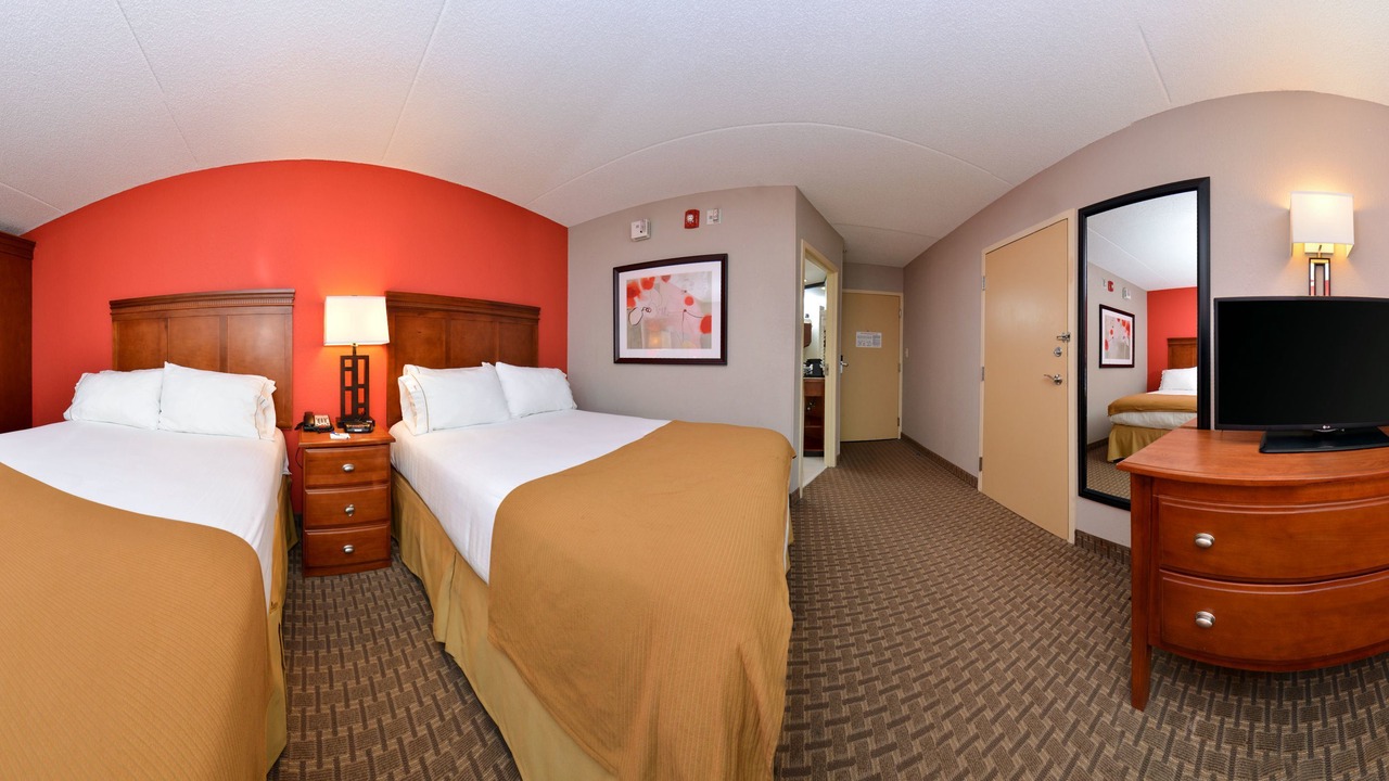 Photo of Bedroom in Crestwood