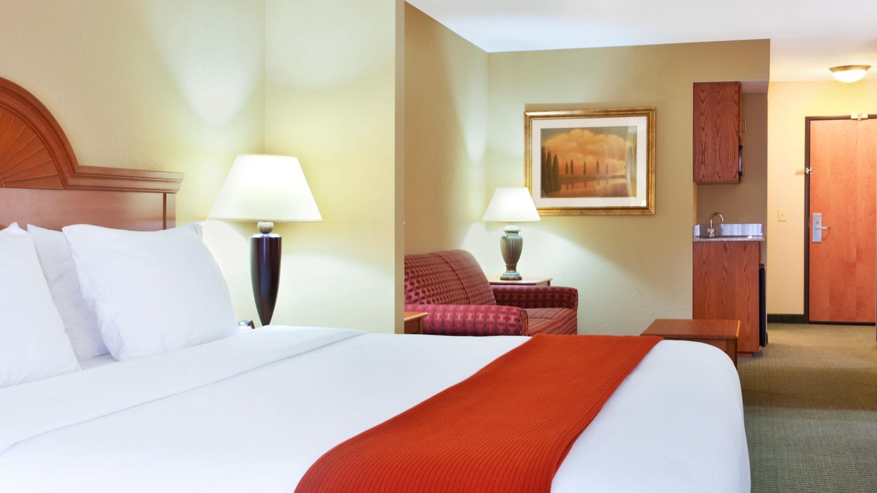 Photo of Bedroom in Lake Zurich