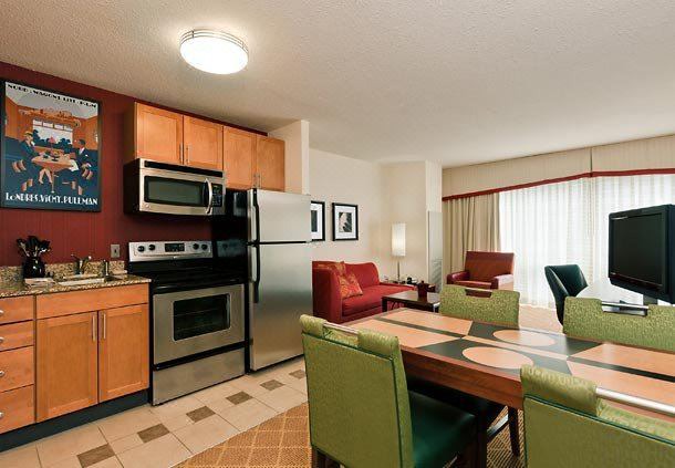 Photo of Livingroom in Downtown Chicago