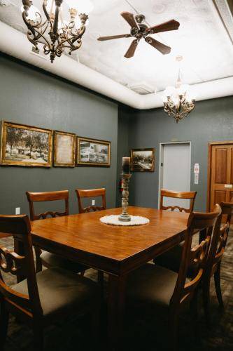 Photo of Livingroom in Camp Point