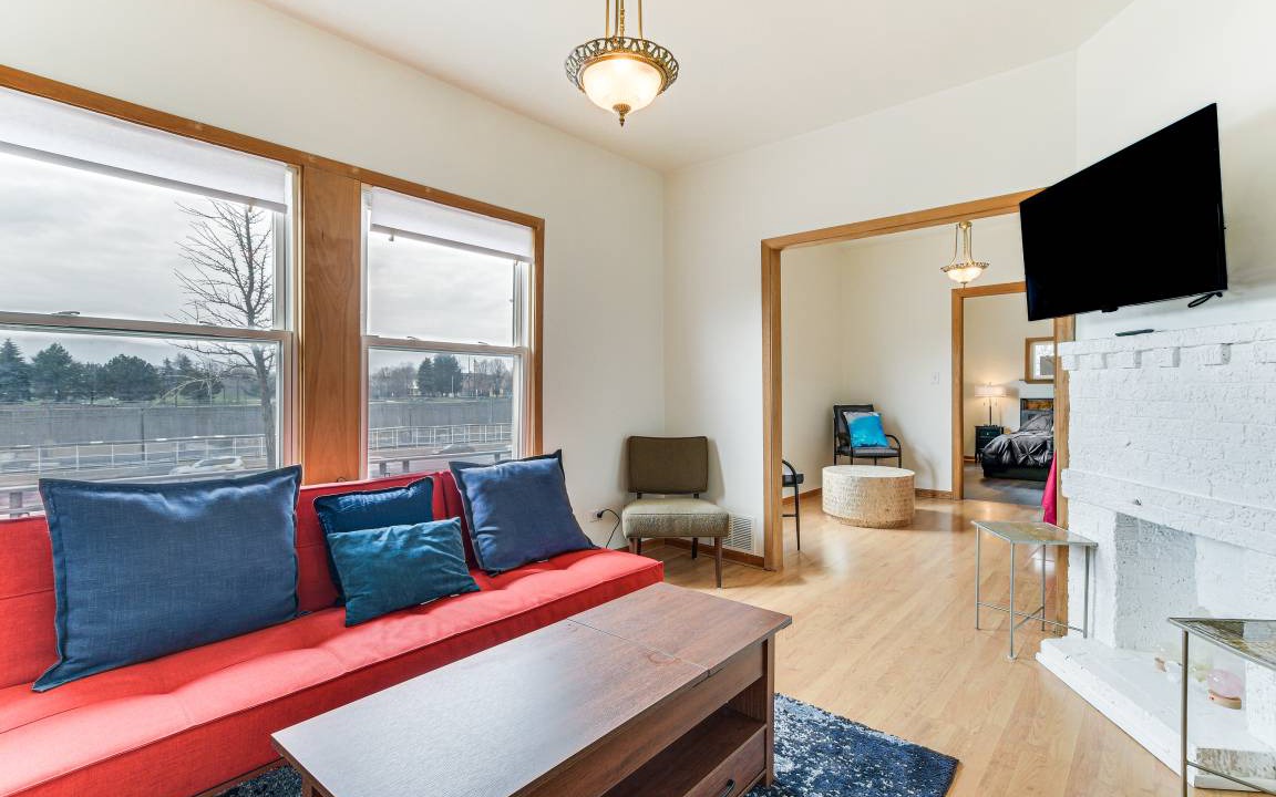 Photo of Livingroom in Oak Park