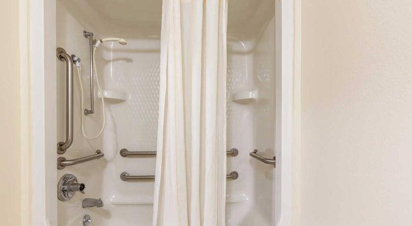 Photo of Bathroom in Fairview Heights