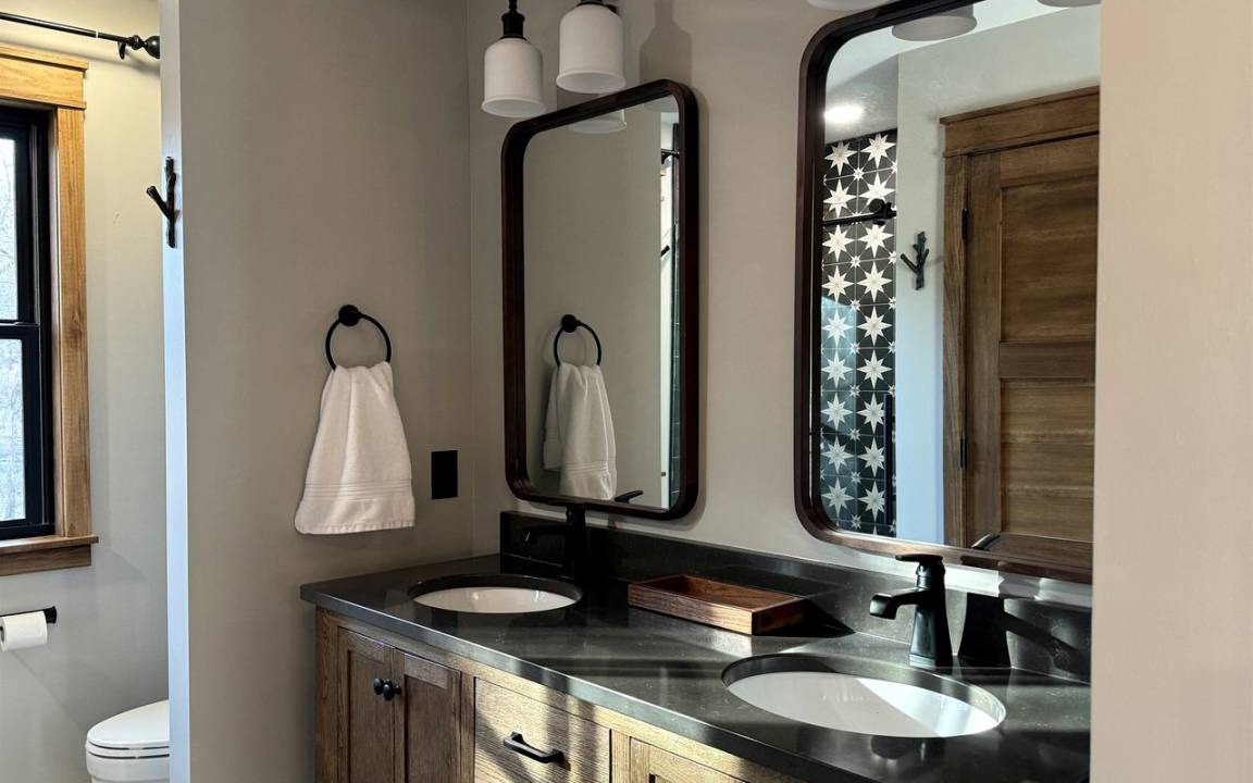 Photo of Bathroom in Carbondale