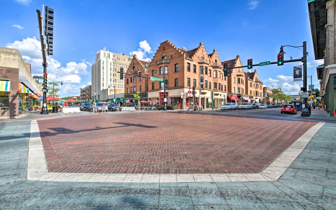 Photo of Others in Oak Park