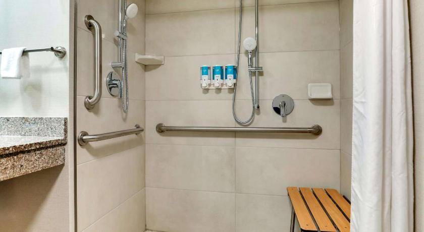 Photo of Bathroom in Marion