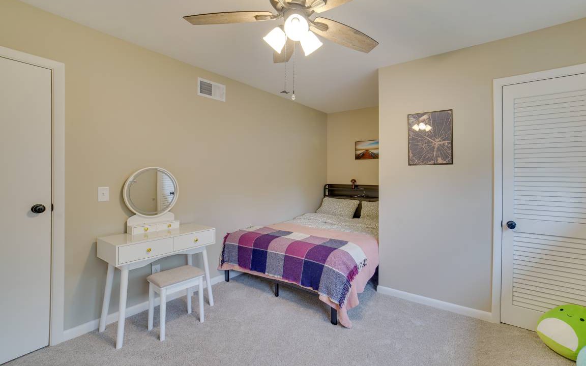 Photo of Bedroom in Urbana