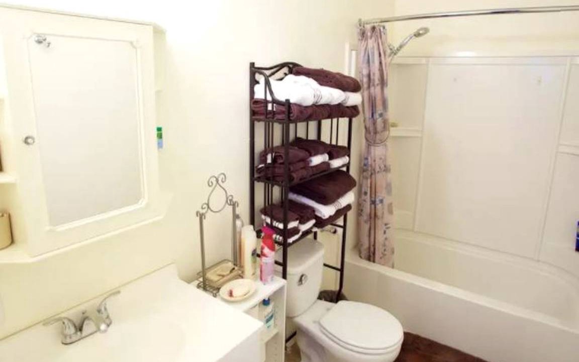 Photo of Bathroom in Murrayville
