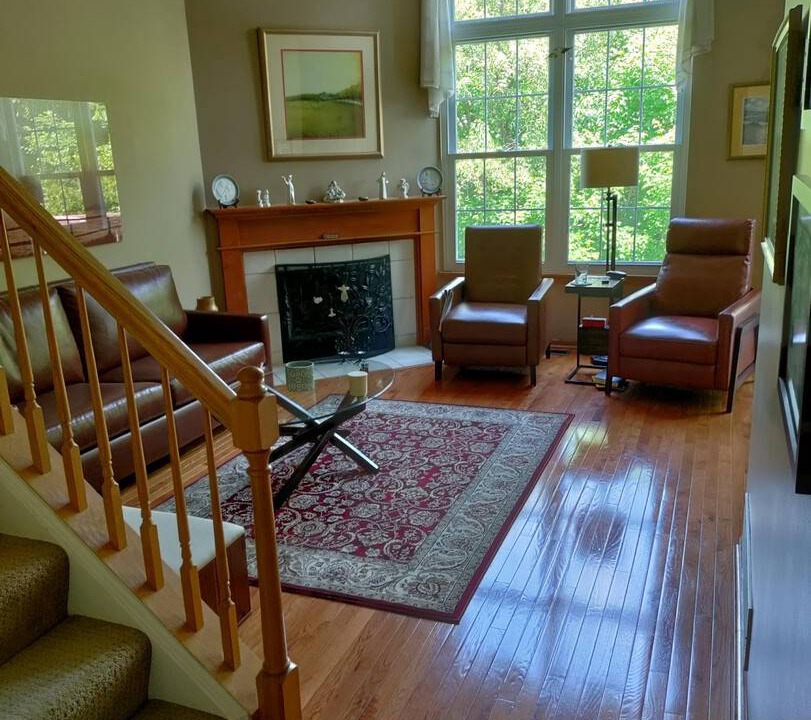 Photo of Livingroom in Algonquin