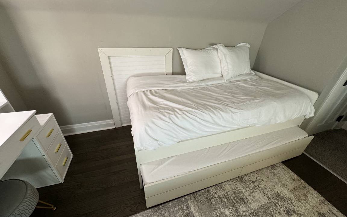 Photo of Bedroom in Des Plaines