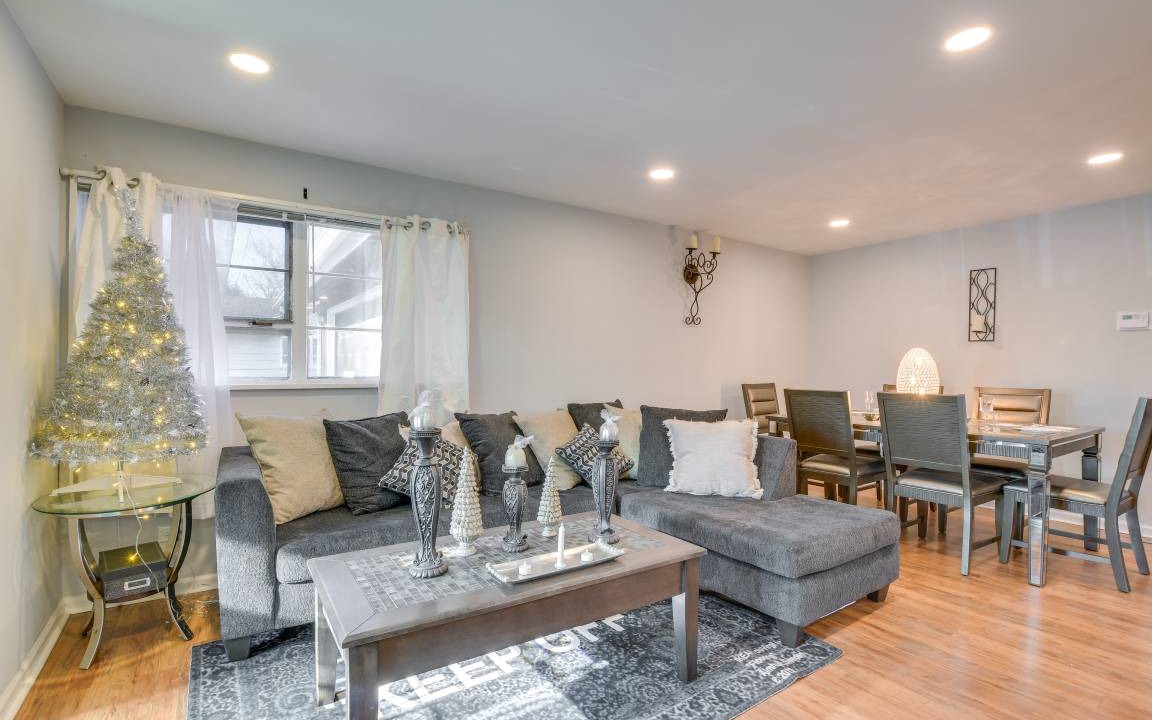 Photo of Livingroom in Country Club Hills