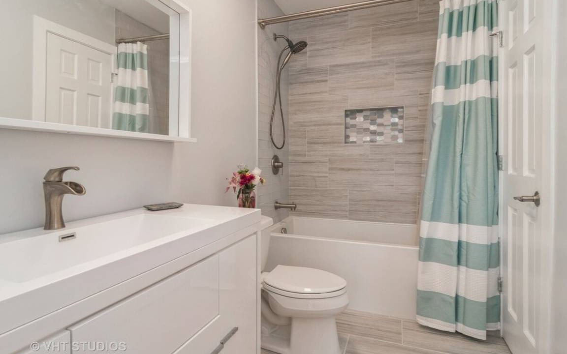 Photo of Bathroom in Oak Park