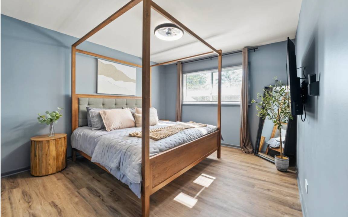Photo of Bedroom in Lemont