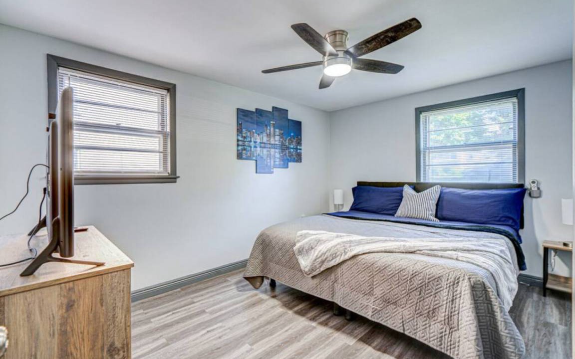 Photo of Bedroom in Elmwood Park