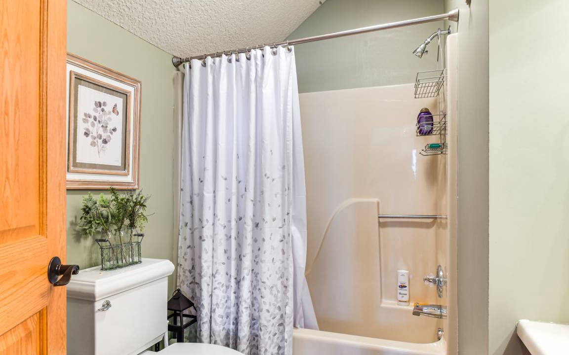 Photo of Bathroom in The Galena Territory