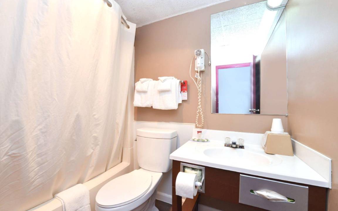 Photo of Bathroom in Benton